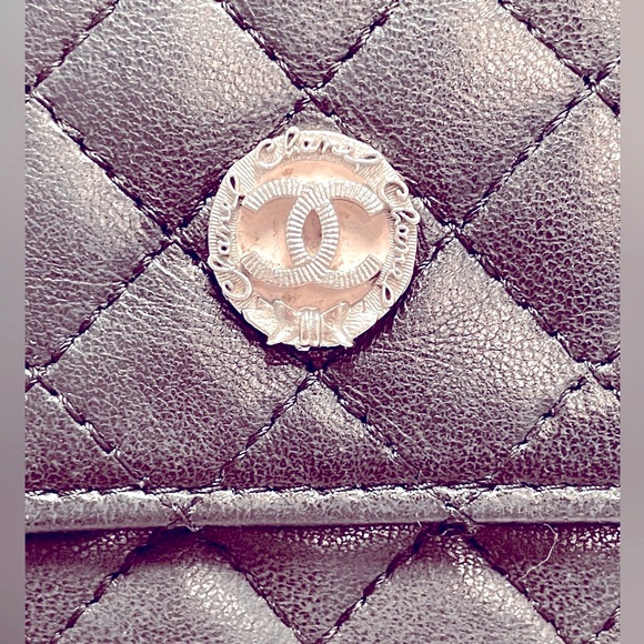 Chanel quilted two way wallet - Picture 2 of 10